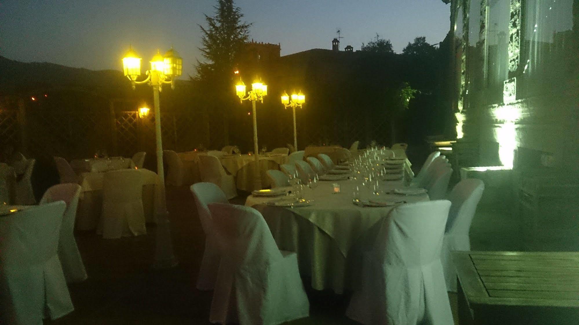 Posada Real Restaurante El Linar Del Zaire ブルゴオンド エクステリア 写真