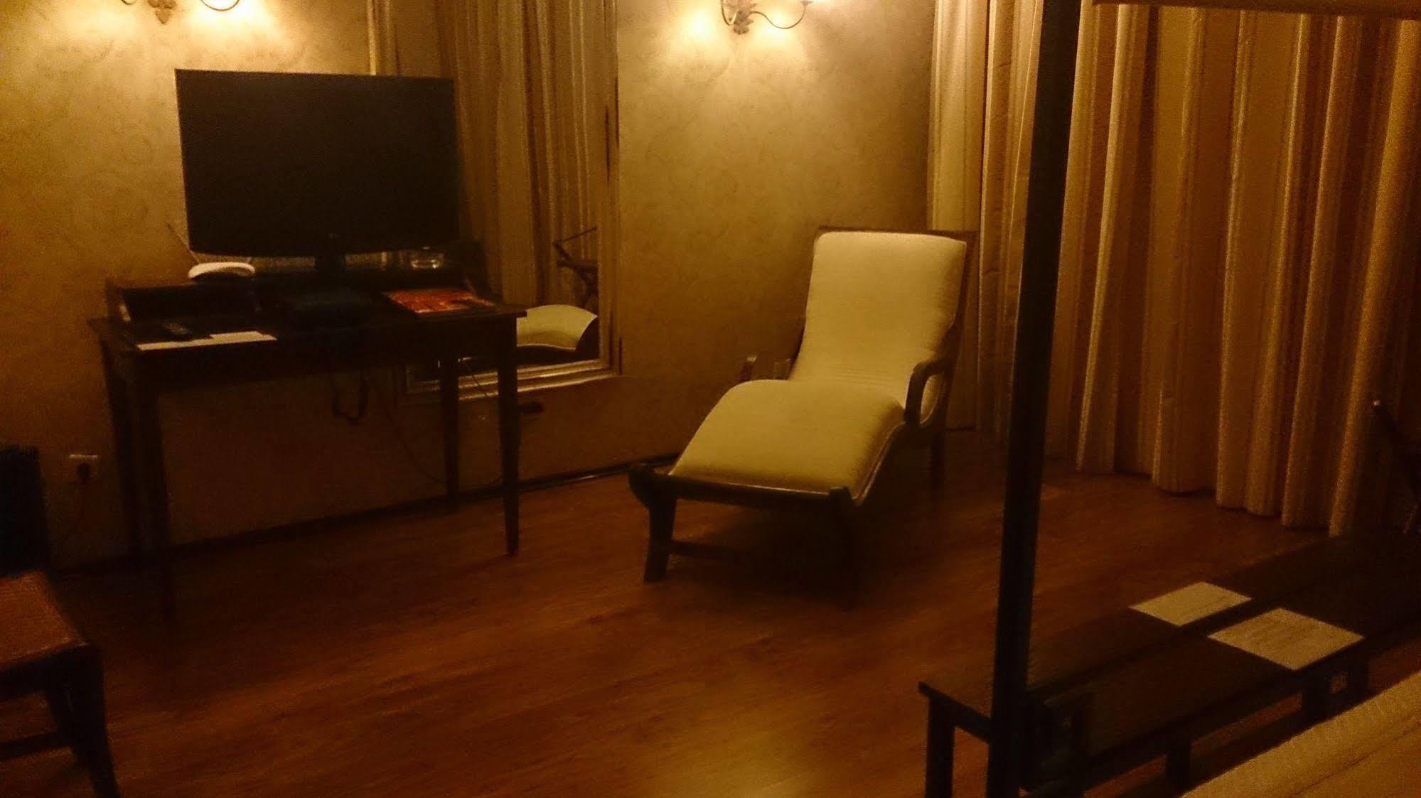 Posada Real Restaurante El Linar Del Zaire ブルゴオンド エクステリア 写真