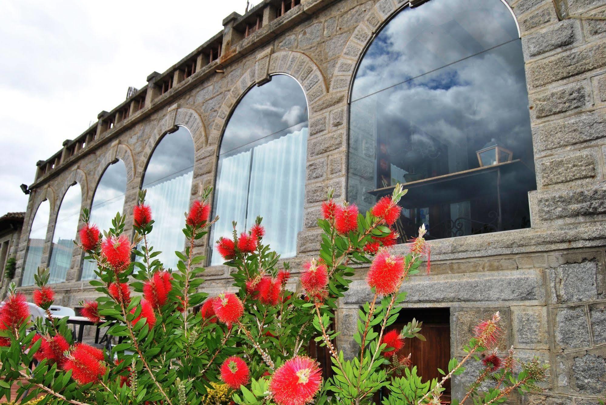 Posada Real Restaurante El Linar Del Zaire ブルゴオンド エクステリア 写真